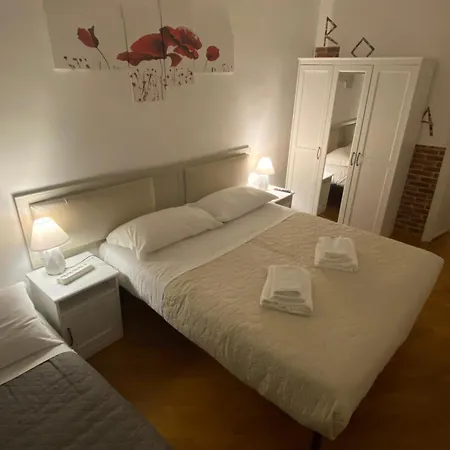 Casa Della Rovere Рим
